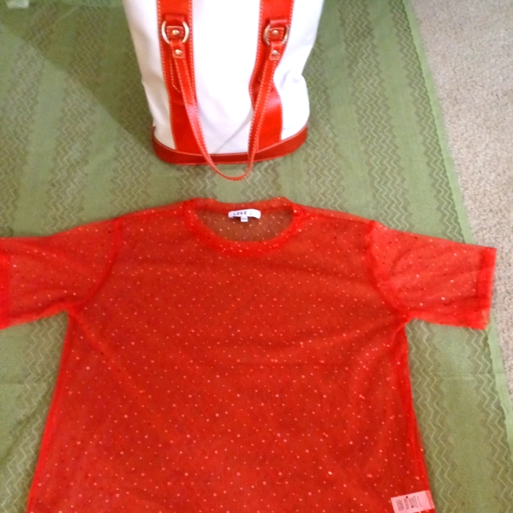 Shirt with pocketbook